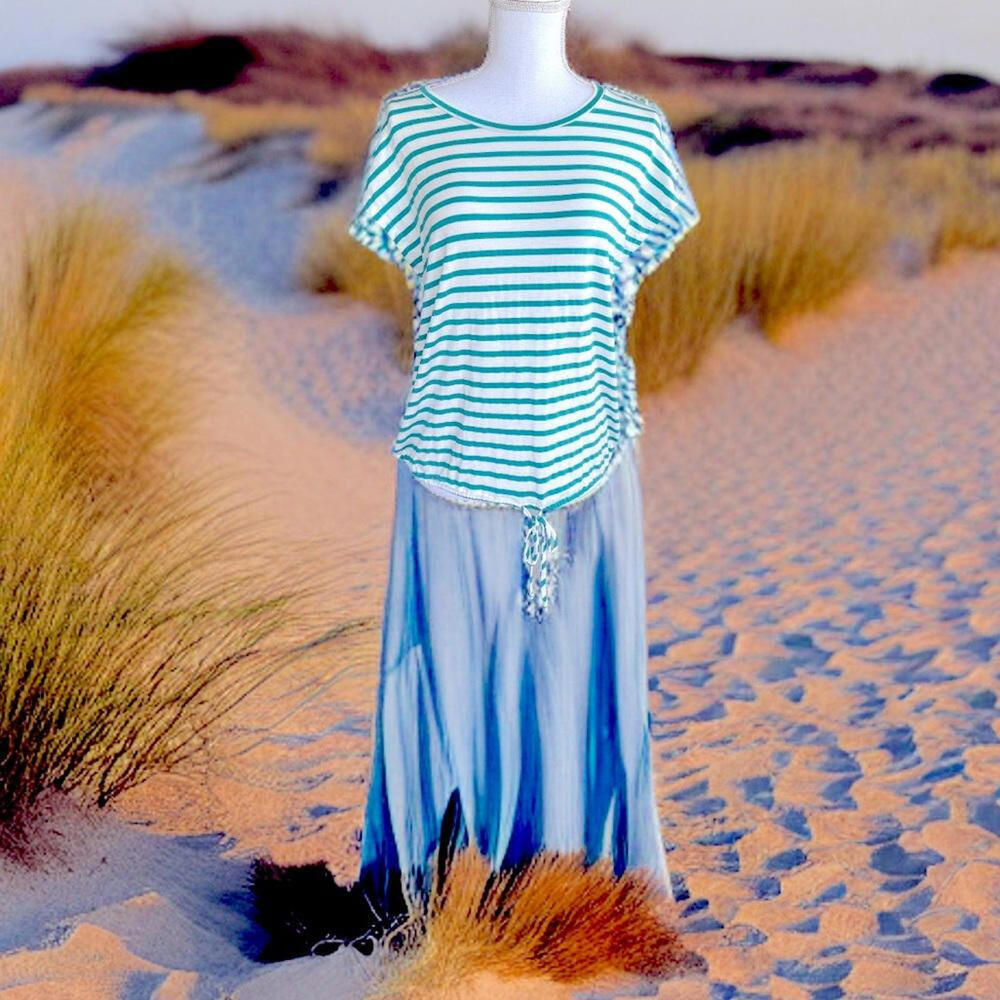 Green Envelope Women’s Striped Casual Top – Green & White – Size Small